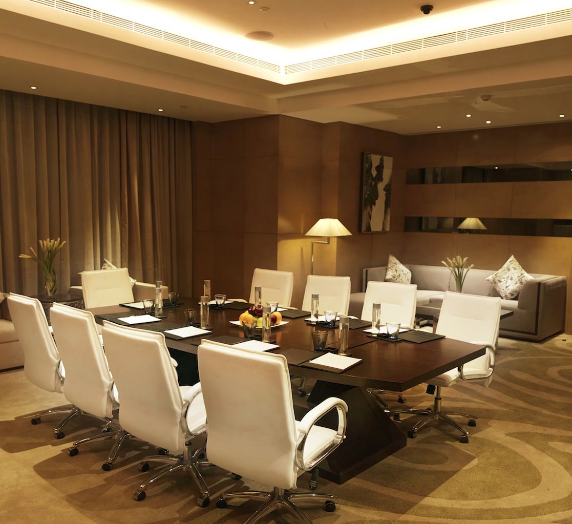 会议室:商务现代的会议室,顶级的高清音频、视