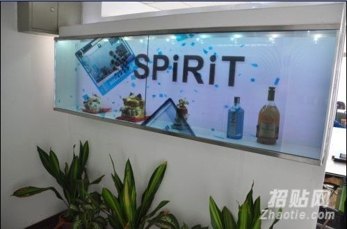 透明液晶屏展示柜案例图片 - 设计师75463735