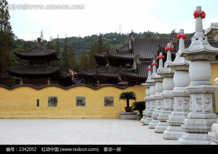 温州护国寺门前七塔
