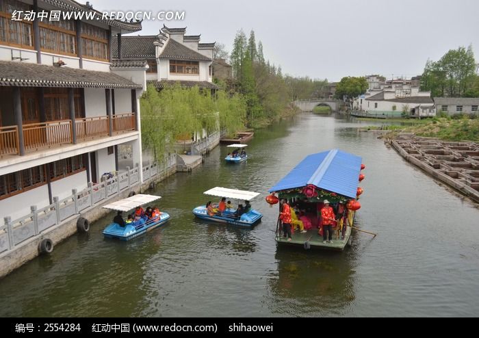 三河古镇河道游船