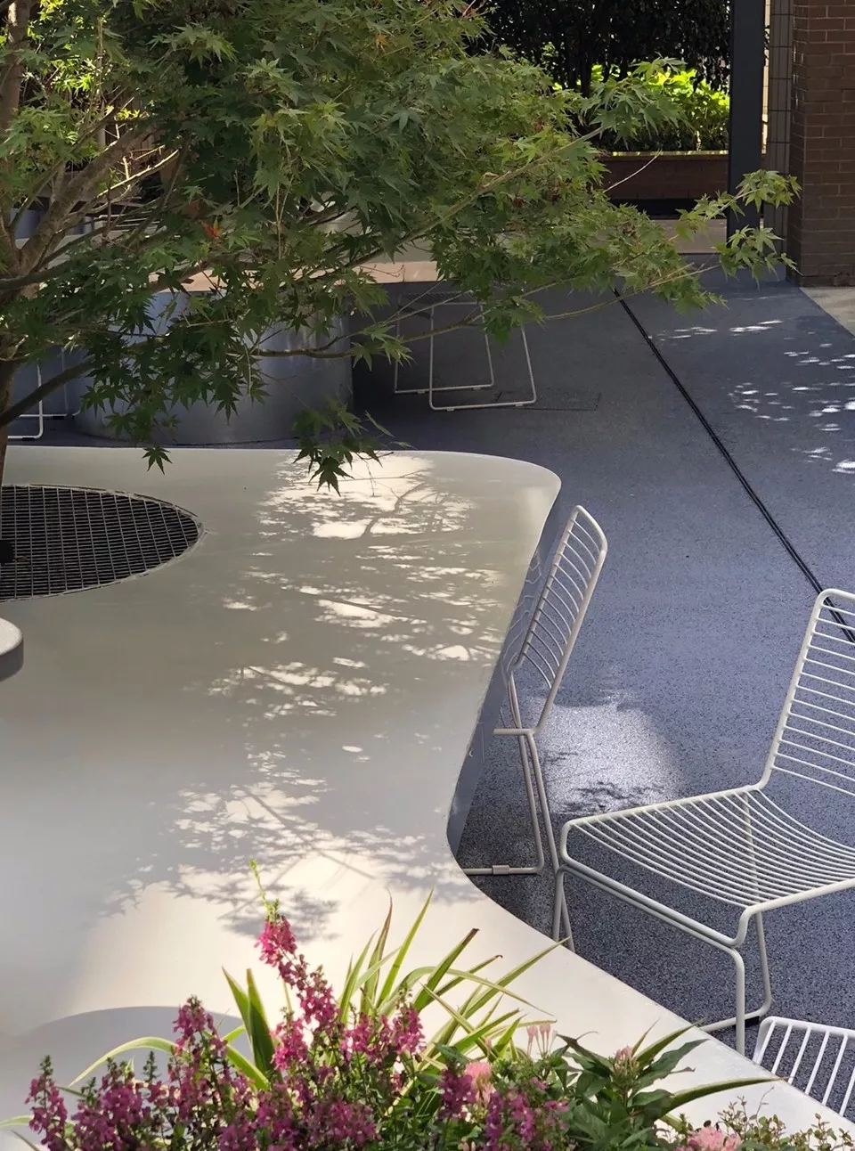 2019庭院设计新名词--树桌花园