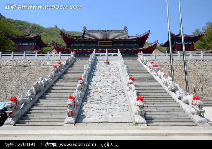 气派的三宝菩提寺