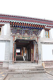 藏式建筑的藏式大门