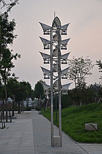寿光农圣公园广场边的路灯