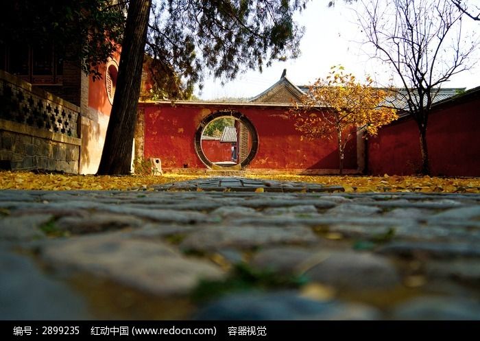 低视角拍摄古建院落高清图片下载_红动网