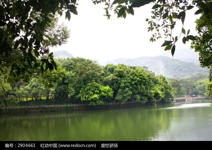 河边风景