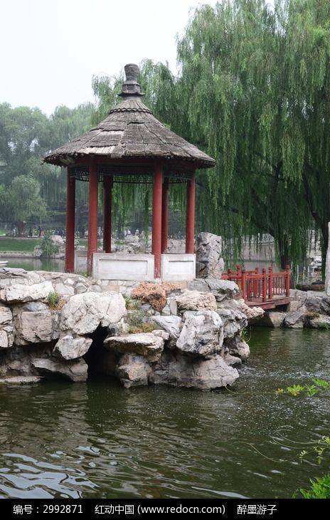 龙潭公园古亭