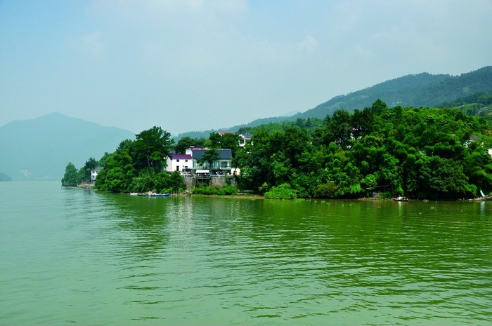 夏日江景