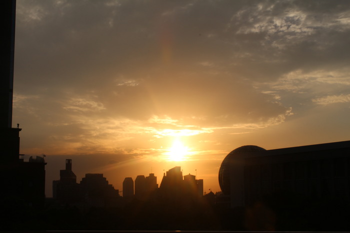 城市夕阳