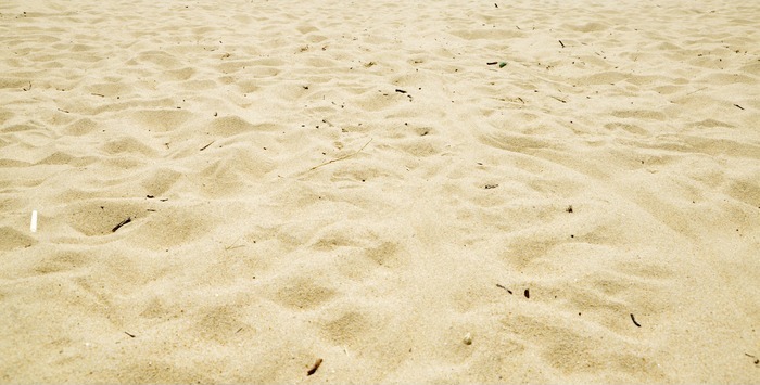海滩不规则细沙