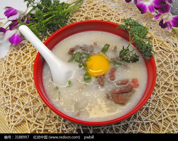 窝蛋牛肉粥