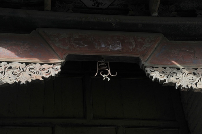 任村盘阳古街明清房屋建筑上的木雕纹饰