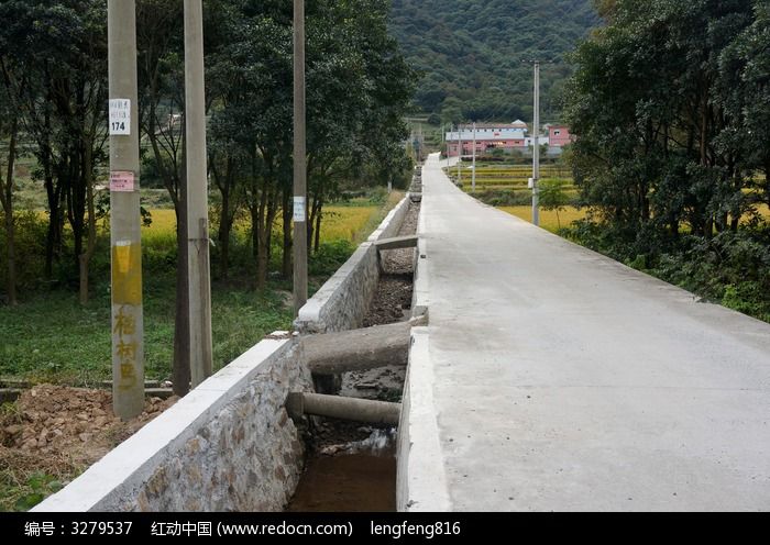 路边沟渠高清图片下载_红动中国