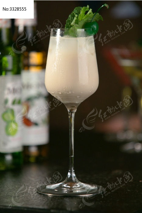 酒吧现调椰果奶昔