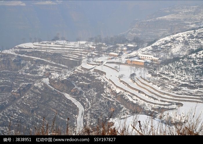 雪后山村