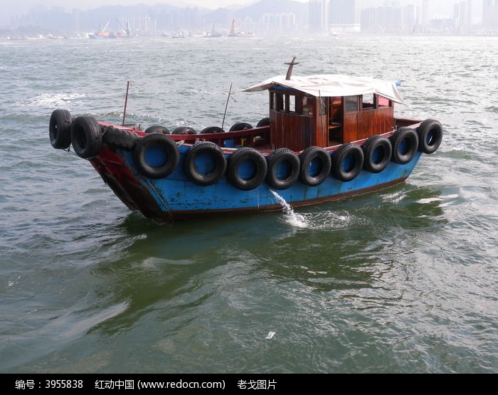 出海的渔船