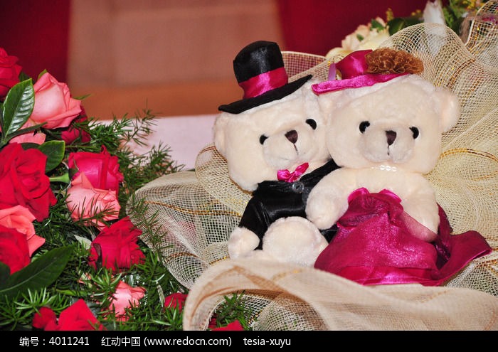 婚礼布置的两只小熊图片,高清大图_装饰品素材