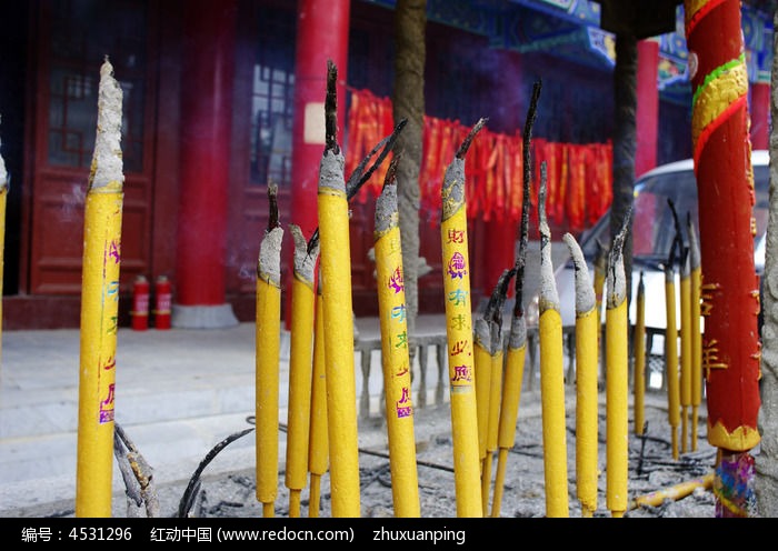 佛寺香炉香火