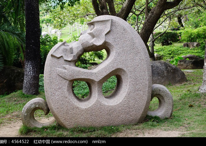 动物抽象雕塑