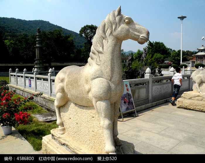 红动网提供雕刻艺术精美高清图片下载,您当前访问图片主题是十二生肖 雕塑 马,编号是4586800, 文件格式是JPG,拍摄设备是COOLPIX P7000,您下载的是一个压缩包文件,请解压后再使用看图软件打开,色彩模式是,图片像素是3648*2736像素,素材大小 是5.48 MB,如果您喜欢本作品,请使用上方的分享功能,分享给您的朋友,可以给他们的设计工作带来便利。