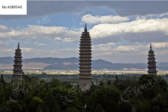 大理古塔远景