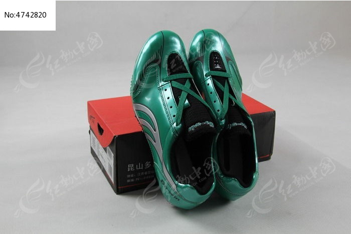 一对绿色运动鞋和盒子图片,高清大图_服饰鞋帽