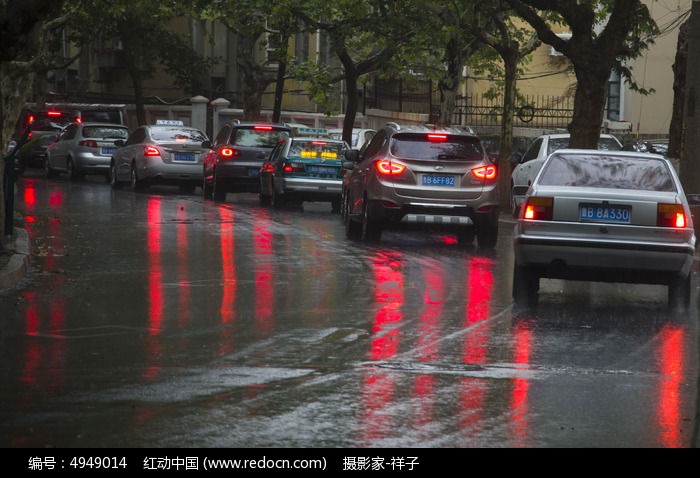 青岛雨天的公路图片,高清大图_道路交通素材