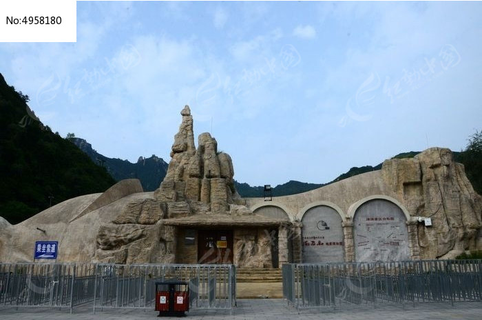 白石山景区大门