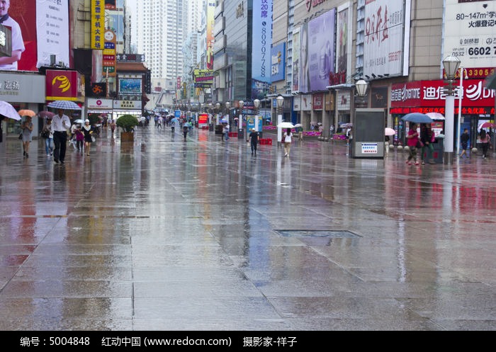 雨后的大街