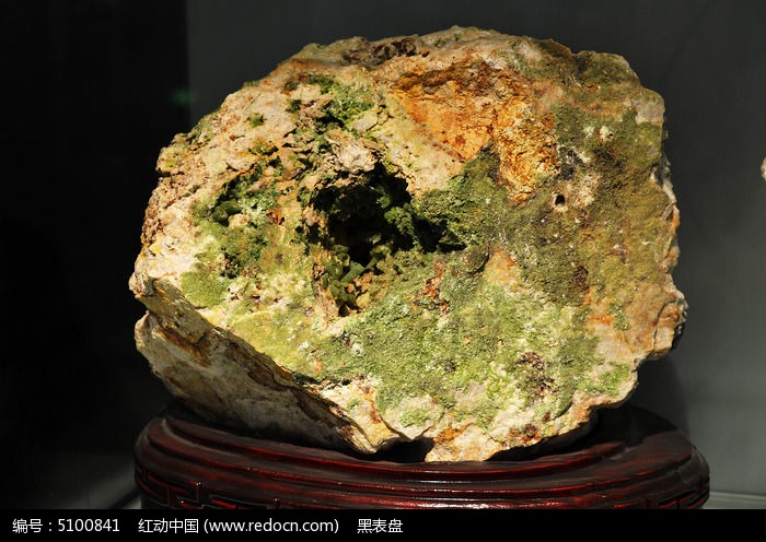 素材描述:红动网提供纹理肌理精美高清图片下载,您当前访问图片主题是磷氯铅矿,编号是5100841, 文件格式是JPG,拍摄设备是NIKON D3200,您下载的是一个压缩包文件,请解压后再使用看图软件打开,色彩模式是,图片像素是6016*4000像素,素材大小 是19.41 MB。