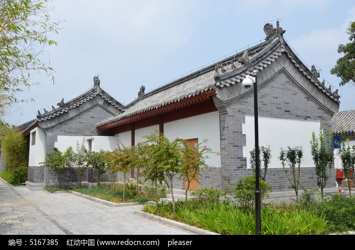 新建的十笏园仿古建筑