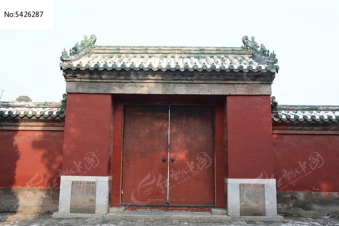 天坛中式传统红墙青瓦皇家大门