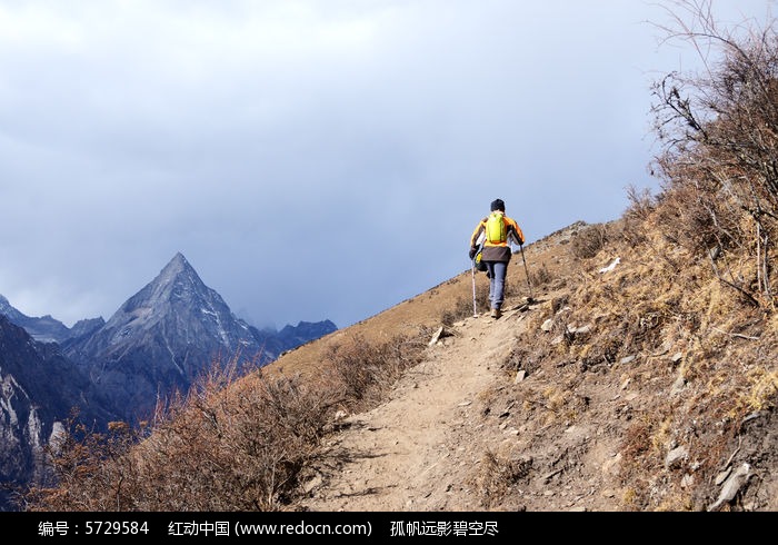 四姑娘山三峰的山路