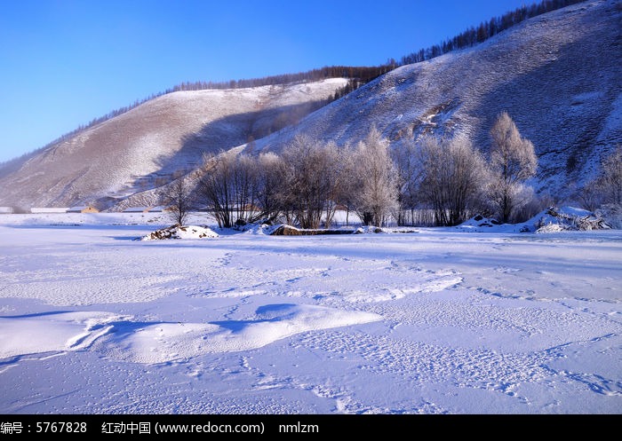 雪原雾凇美景