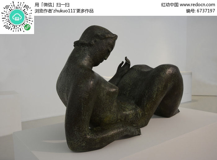 雕塑女人体铜像