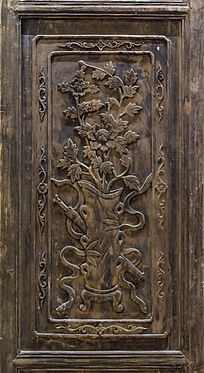 牡丹花纹门板木雕