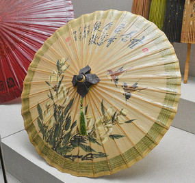 几把漂亮的油纸伞高清图片下载_红动中国