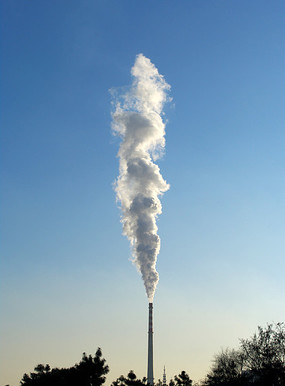 冒白烟的烟囱
