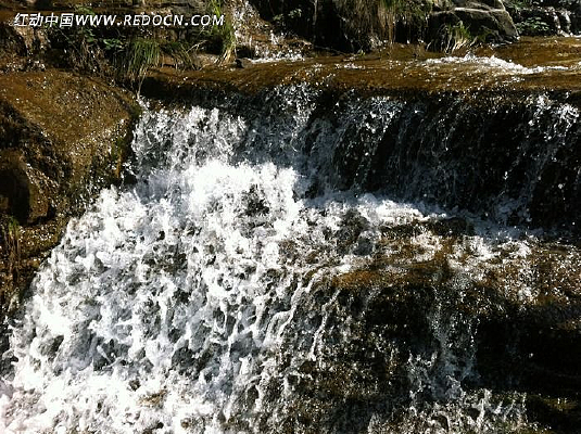 ɽ����ˮ��