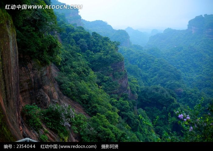 ��ɫ�е�ϼɽɽ��ͼƬ