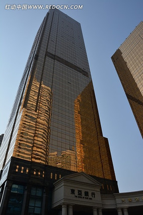 �������д���