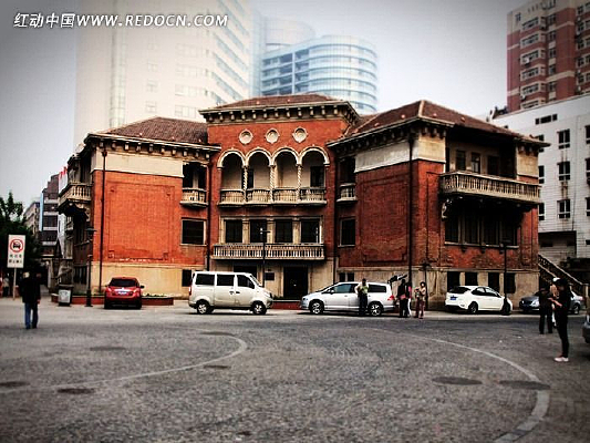 ��ɫ�Ϸ���