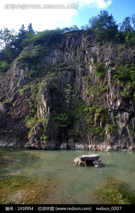 ˮ̶�м��ʯ��ͼƬ