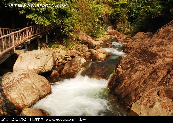 ջ���Աߵ���ʯ��Ϫ��ͼƬ