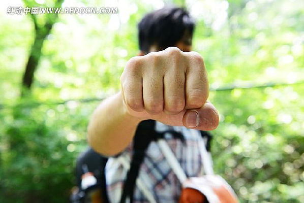 �������˱���