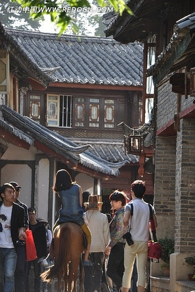 ������Ů��