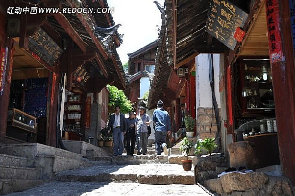 �ųǵ�ʯ��·