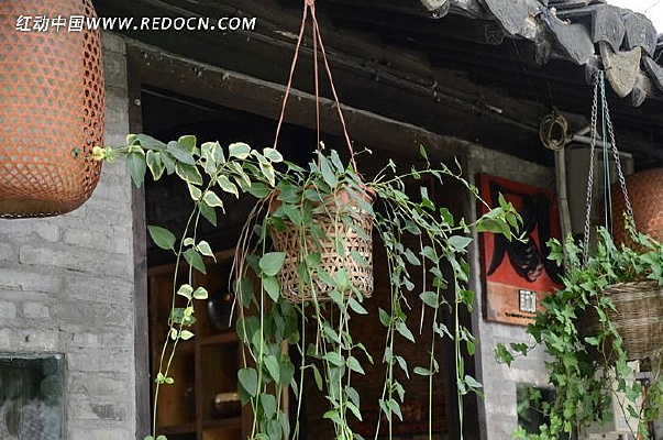 ��ҽǵ��Ϸ���