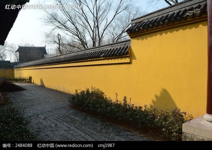 明黄色寺庙围墙