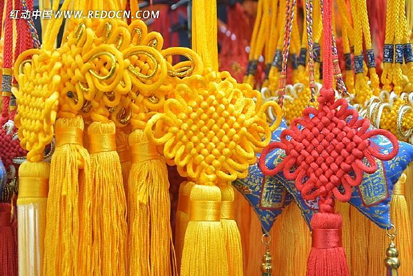 ��ɫ����